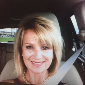 Meet your Posher, Debbie